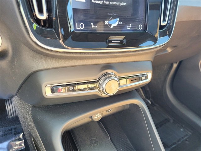 Used 2021 Volvo XC40 T5 Inscription image 27