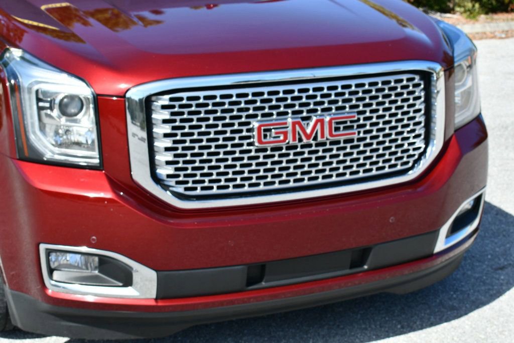 Used 2016 GMC Yukon Denali w/ Open Road Package image 38
