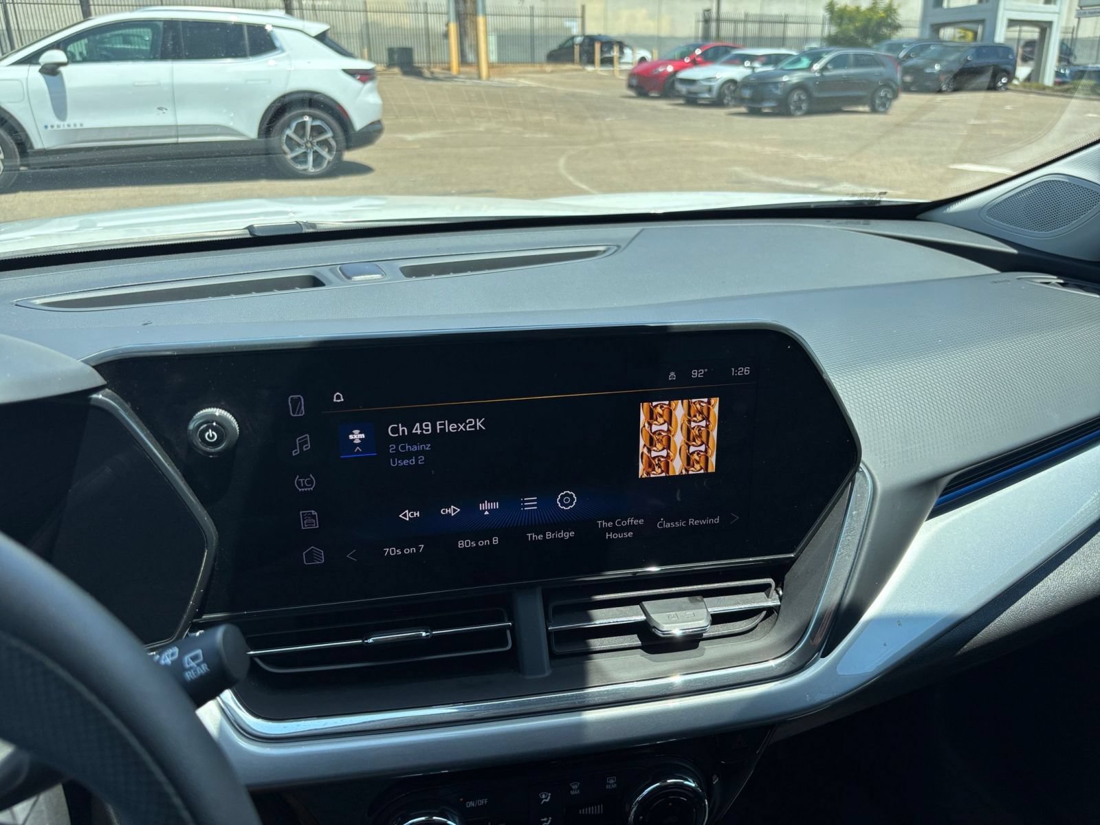 Used 2025 Chevrolet Trax LT FWD image 19