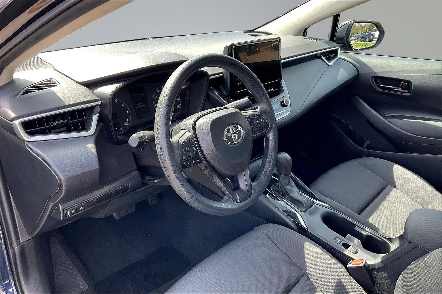 Used 2024 Toyota Corolla LE image 14