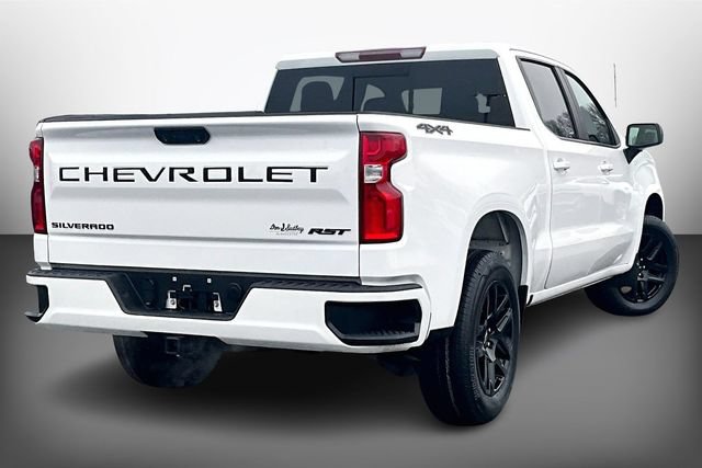 Used 2023 Chevrolet Silverado 1500 RST w/ Convenience Package II AWD/4WD image 2