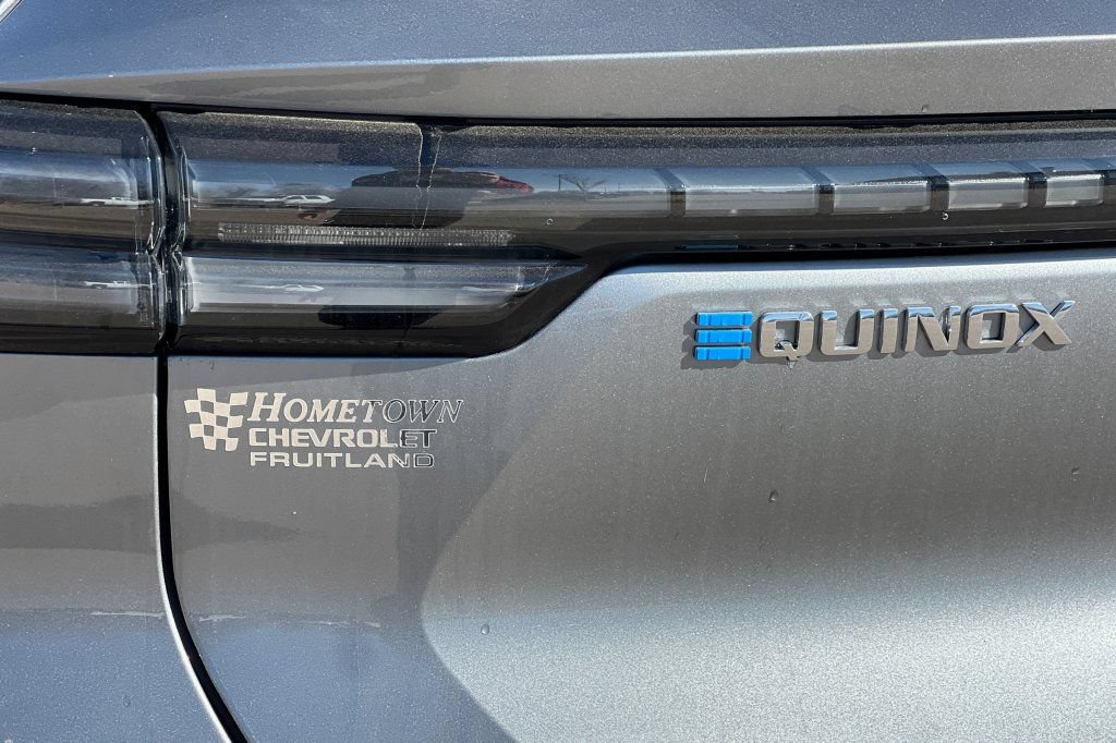 New 2026 Chevrolet Equinox EV LT w/ Convenience Package II FWD image 21