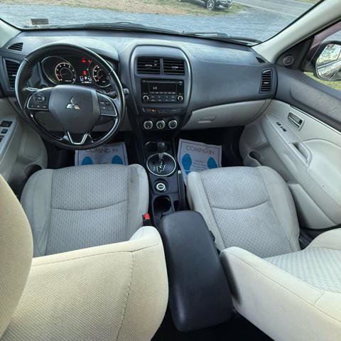 Used 2017 Mitsubishi Outlander Sport ES image 12