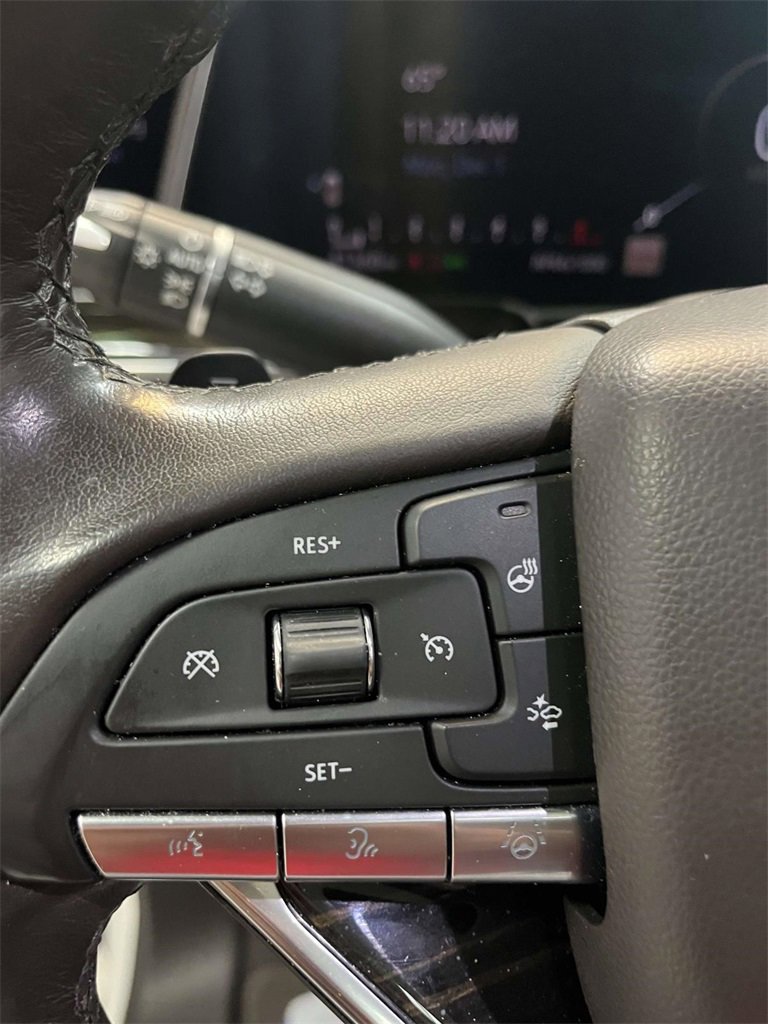 Used 2022 Cadillac Escalade Premium Luxury image 26