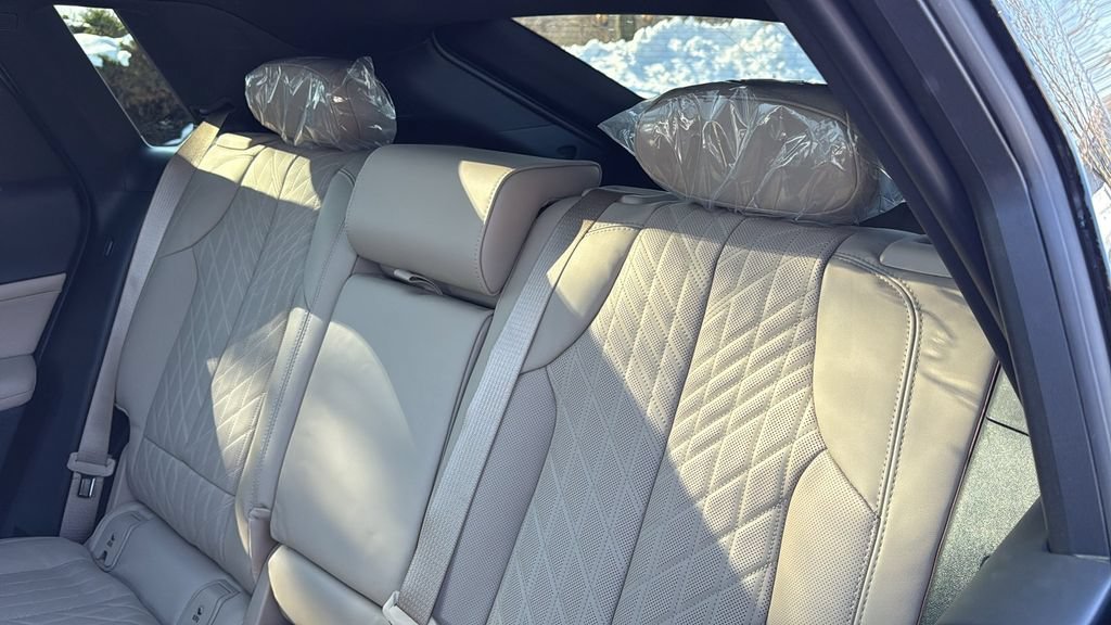 New 2026 Cadillac Lyriq Signature Luxury w/ Nappa Leather Package AWD/4WD image 28