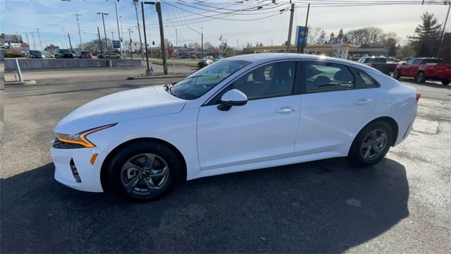 Used 2022 Kia K5 LXS image 6