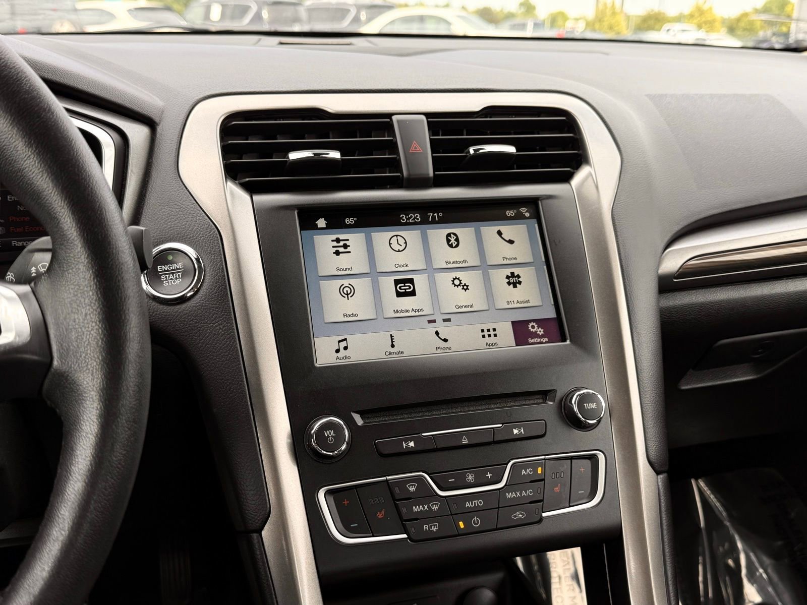 Used 2018 Ford Fusion SE w/ Equipment Group 602A FWD image 33
