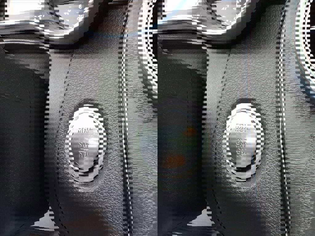 Used 2016 Mercedes-Benz C 300 4MATIC Sedan image 28