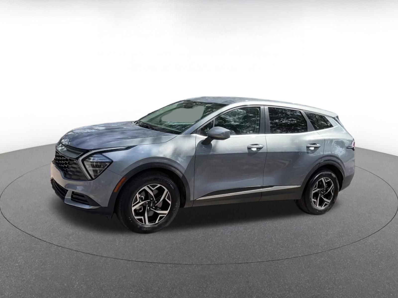 Used 2025 Kia Sportage LX FWD image 8