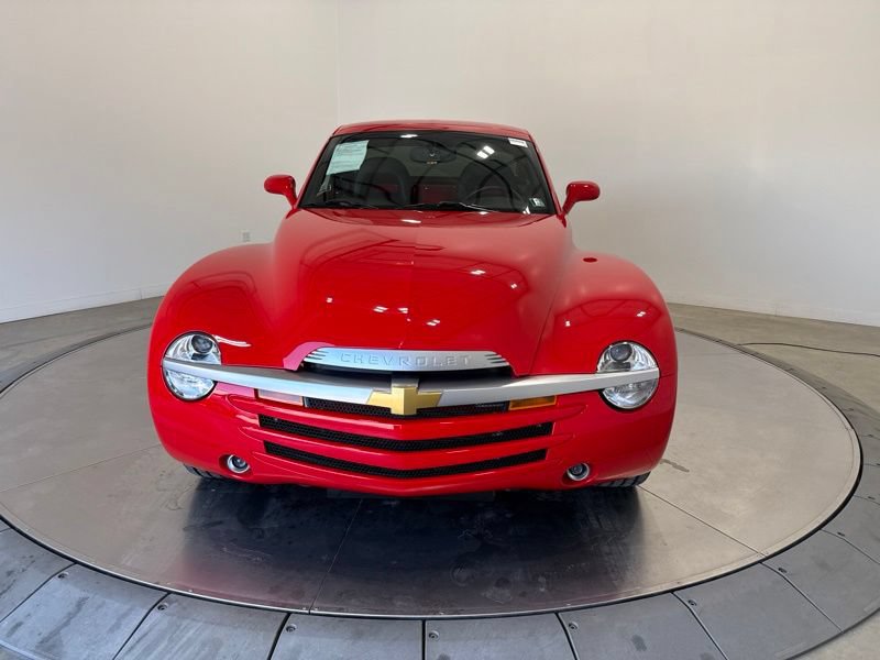 Used 2004 Chevrolet SSR w/ Preferred Equipment Group RWD image 2