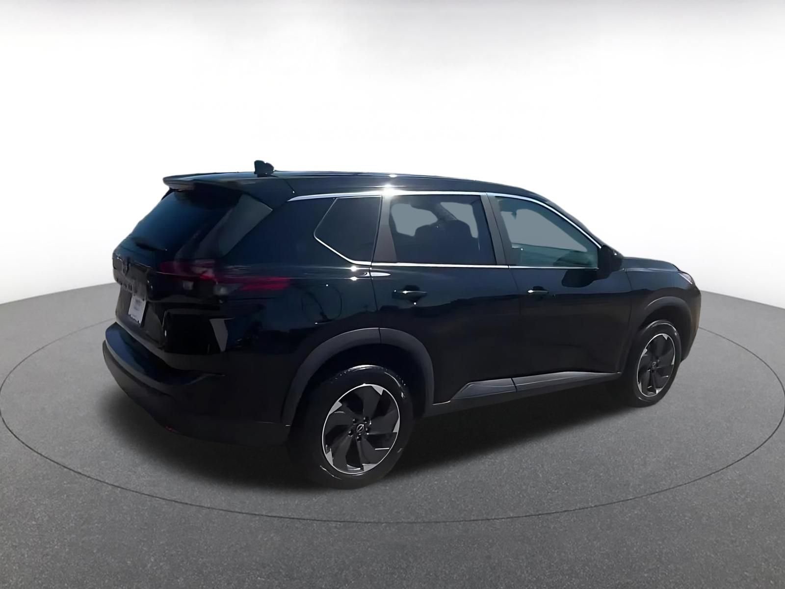 Used 2025 Nissan Rogue SV FWD image 15