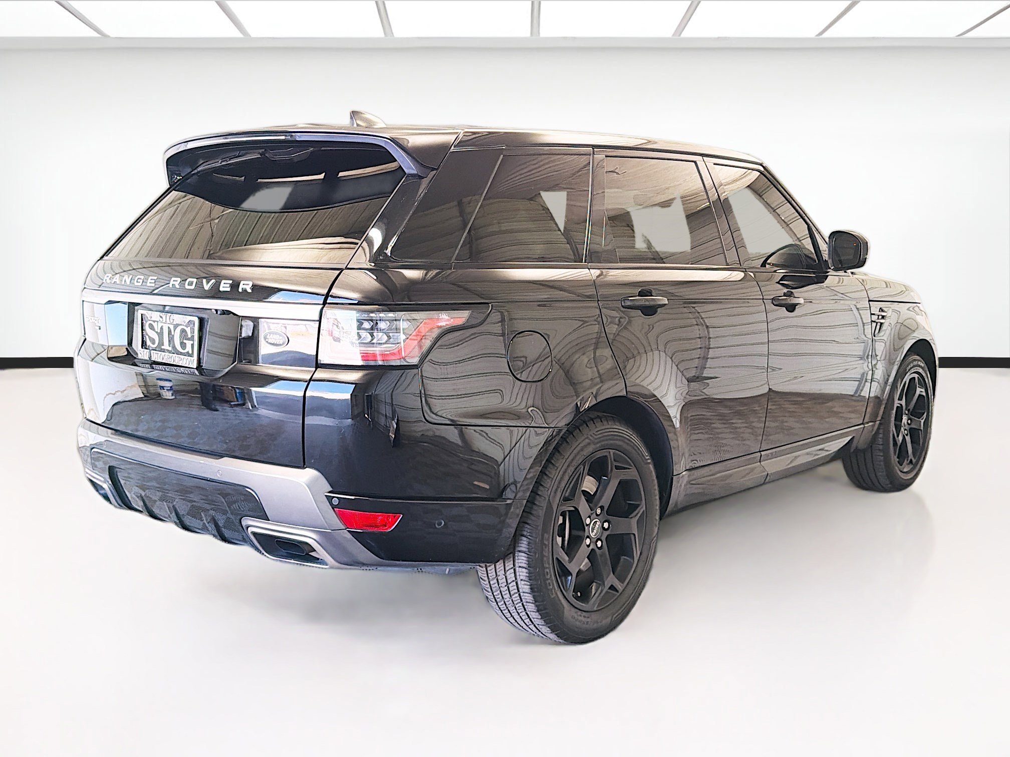 Used 2020 Land Rover Range Rover Sport HSE image 4