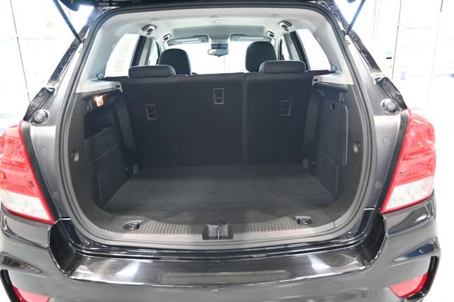 Used 2020 Chevrolet Trax LS AWD/4WD image 23