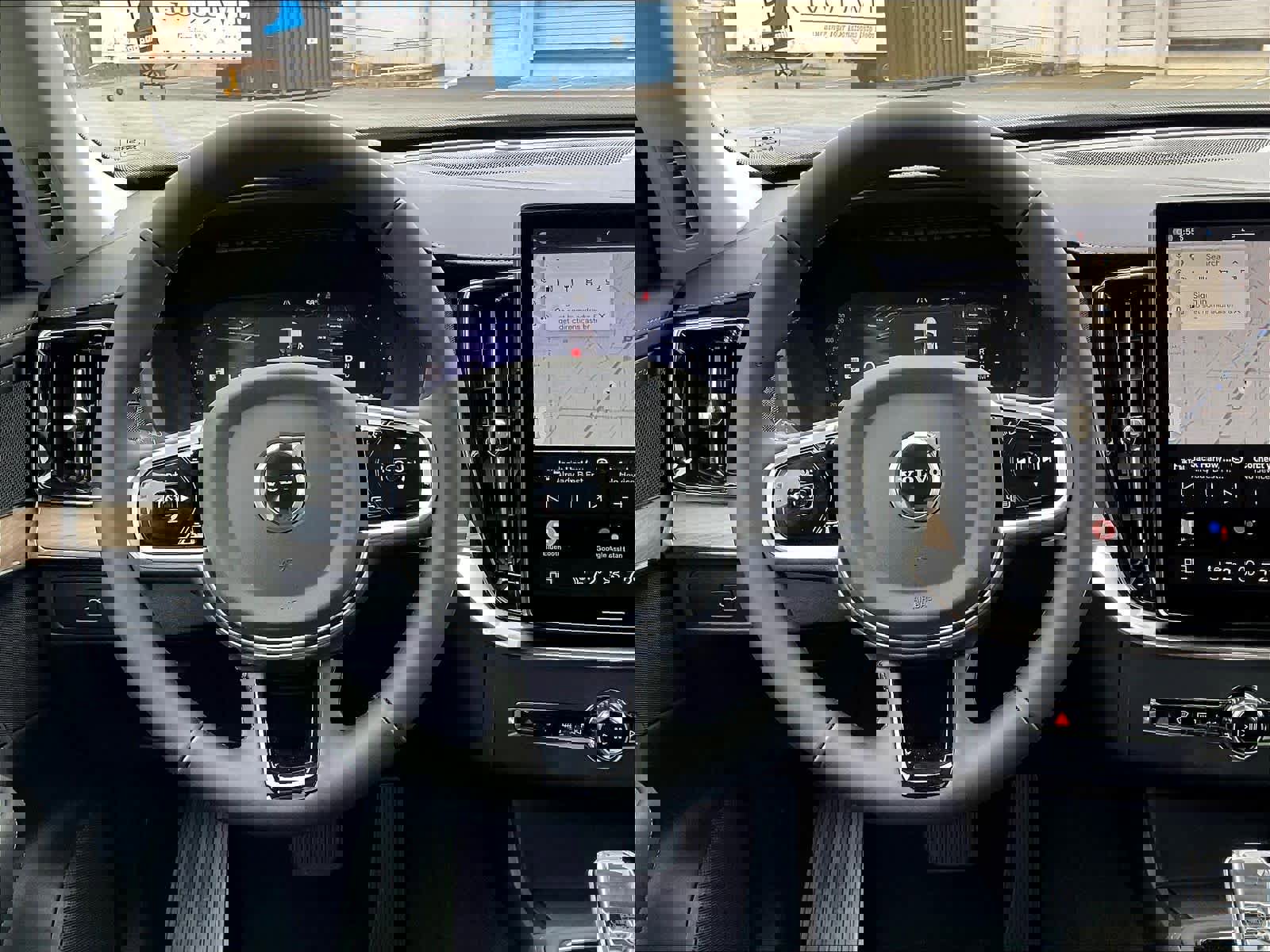 New 2026 Volvo XC90 B5 Plus w/ Protection Package image 15