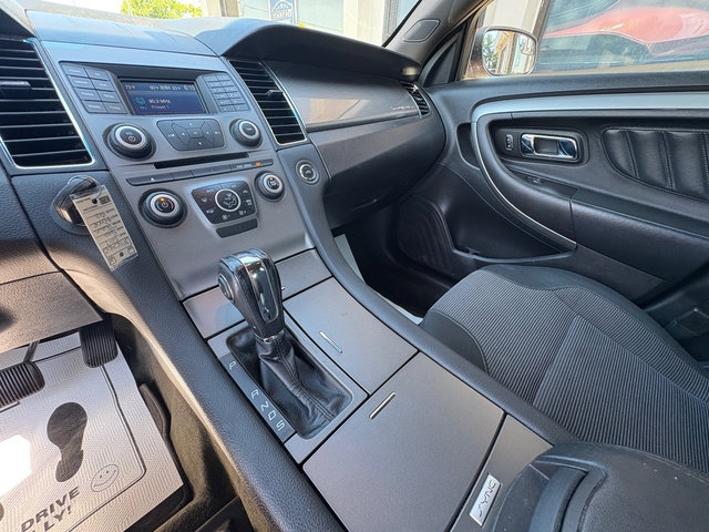 Used 2017 Ford Taurus SEL FWD image 29