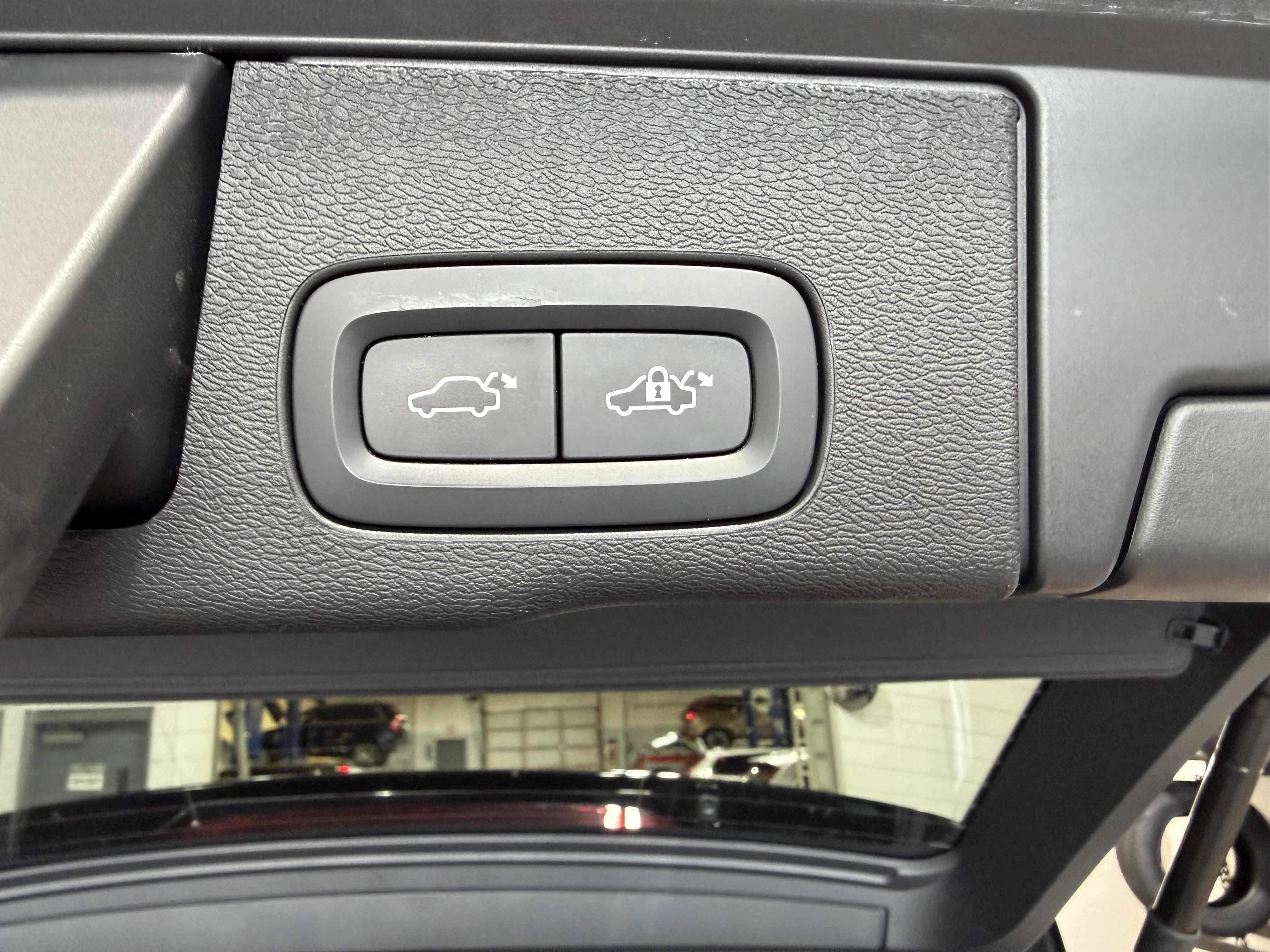 Used 2020 Volvo XC60 T5 Inscription AWD/4WD image 29