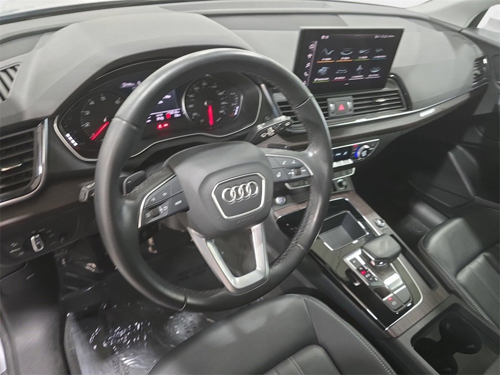 Used 2023 Audi Q5 2.0T Premium w/ Convenience Package image 16