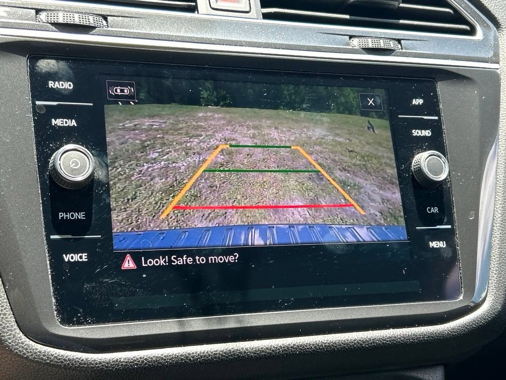 Certified 2023 Volkswagen Tiguan SE FWD image 35