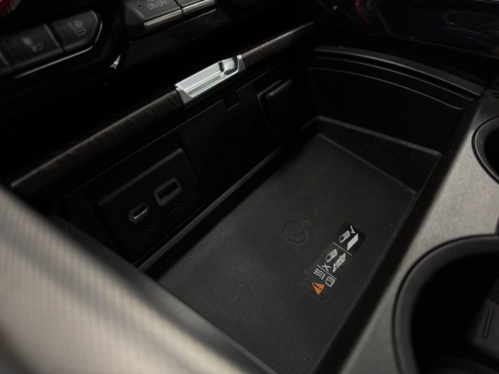 Used 2022 GMC Yukon XL Denali image 26