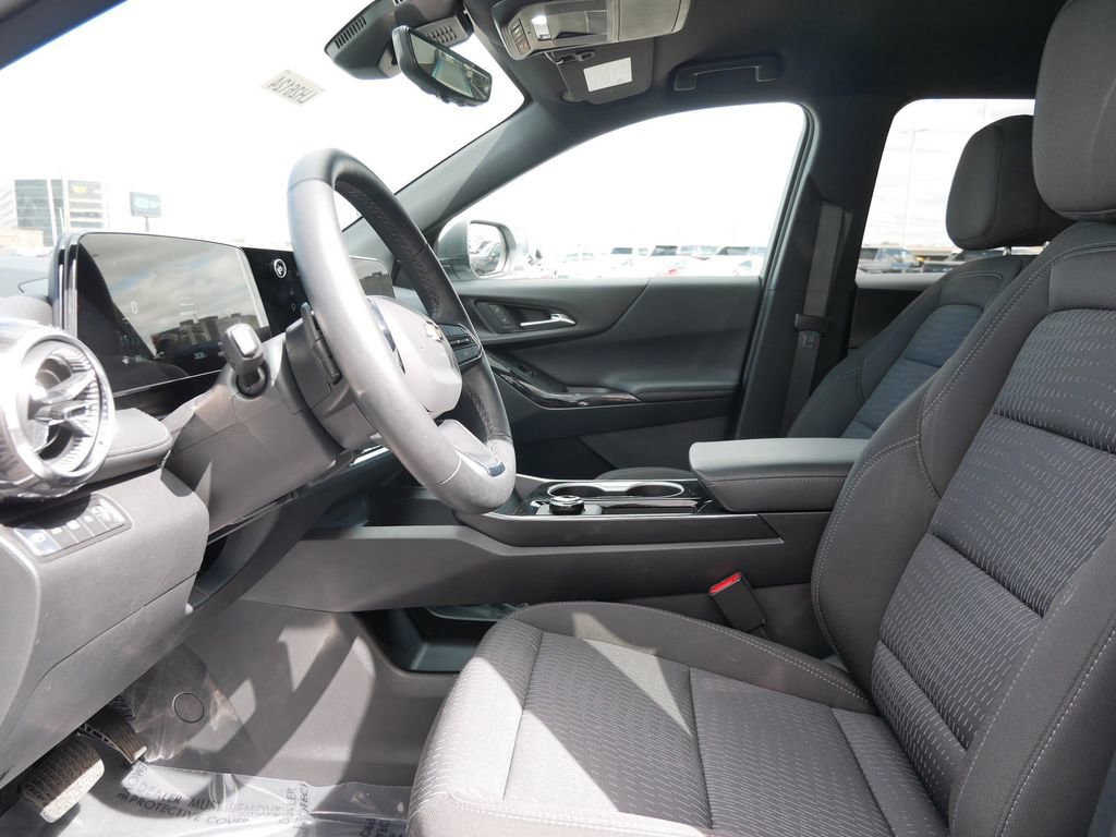 New 2026 Chevrolet Equinox LT w/ Safety and Technology Package AWD/4WD image 15