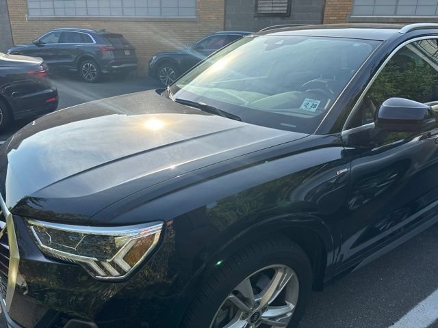 Used 2023 Audi Q3 2.0T Premium AWD/4WD image 1