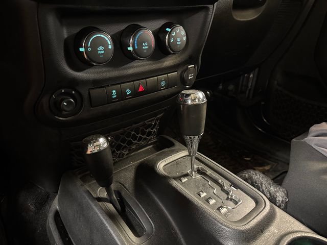 Used 2017 Jeep Wrangler Freedom Edition image 13