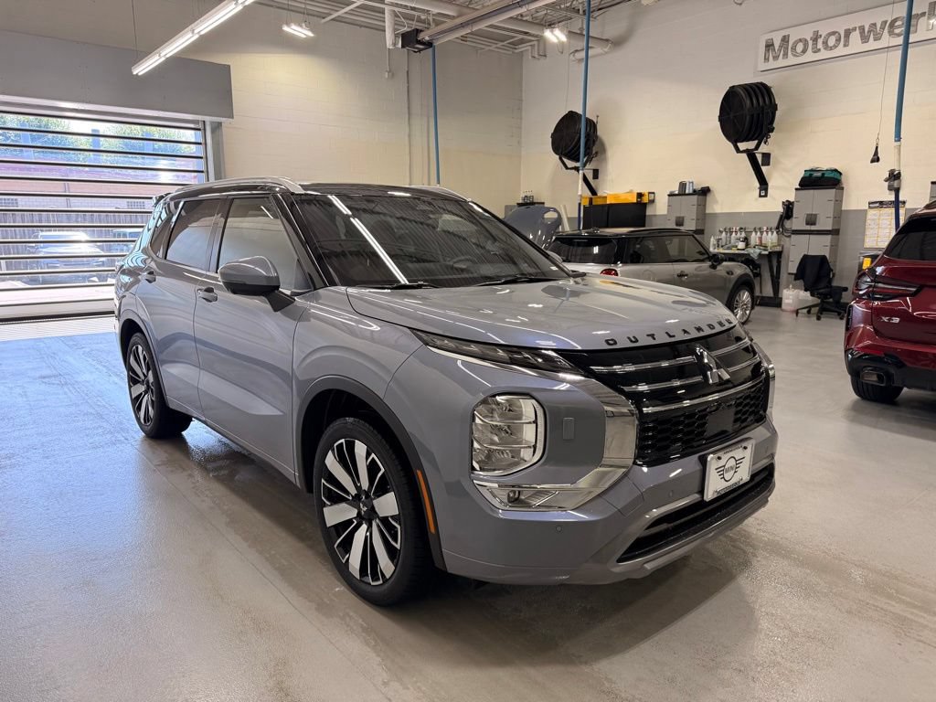 Used 2025 Mitsubishi Outlander SEL AWD/4WD image 7