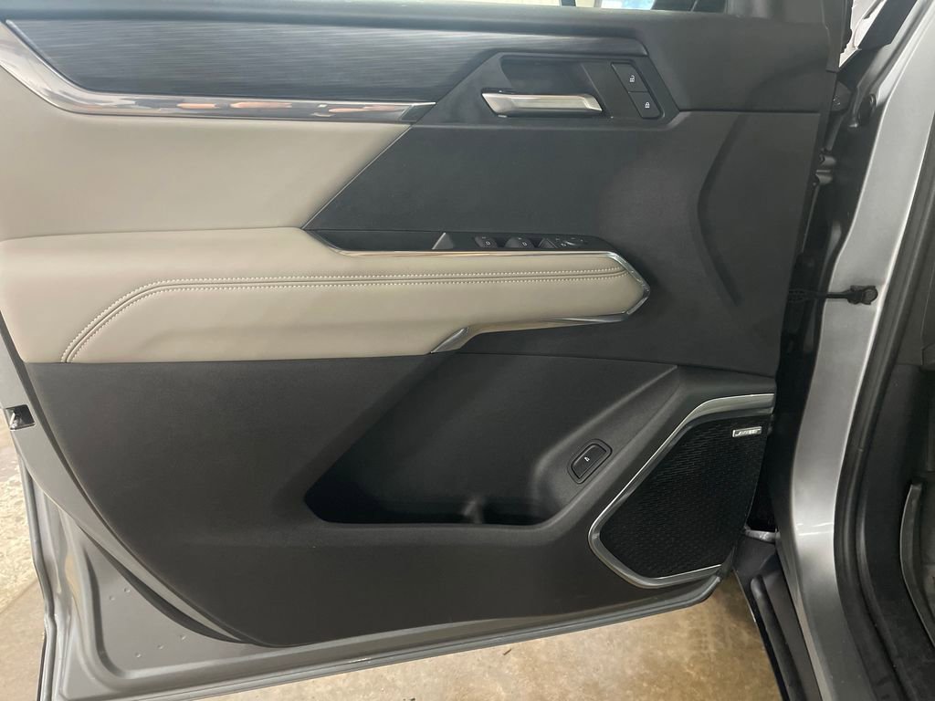 Certified 2024 GMC Acadia Elevation w/ Trailering Package image 15