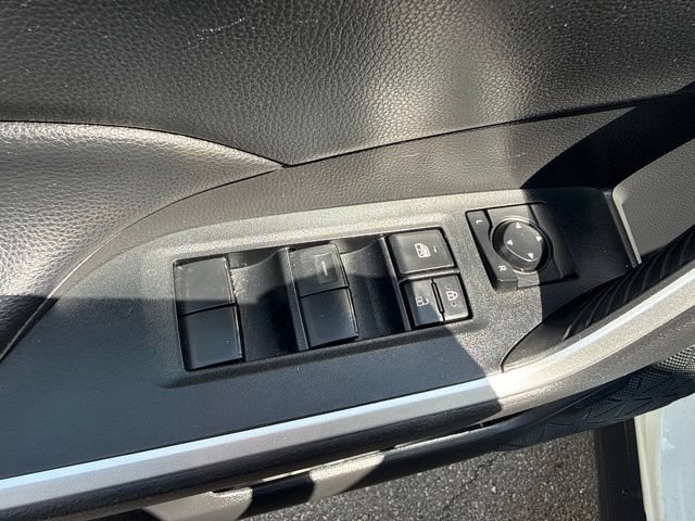Used 2022 Toyota RAV4 LE w/ Carpet Mat Package (TMS) FWD image 17