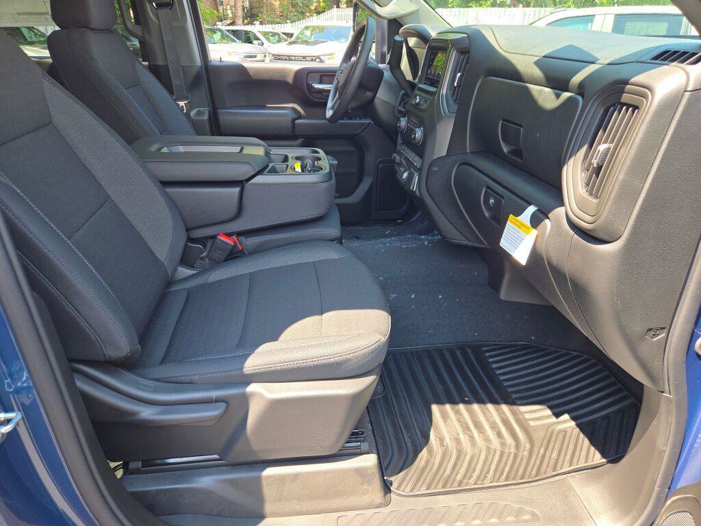 New 2026 Chevrolet Silverado 2500 Custom w/ Custom Value Package AWD/4WD image 7
