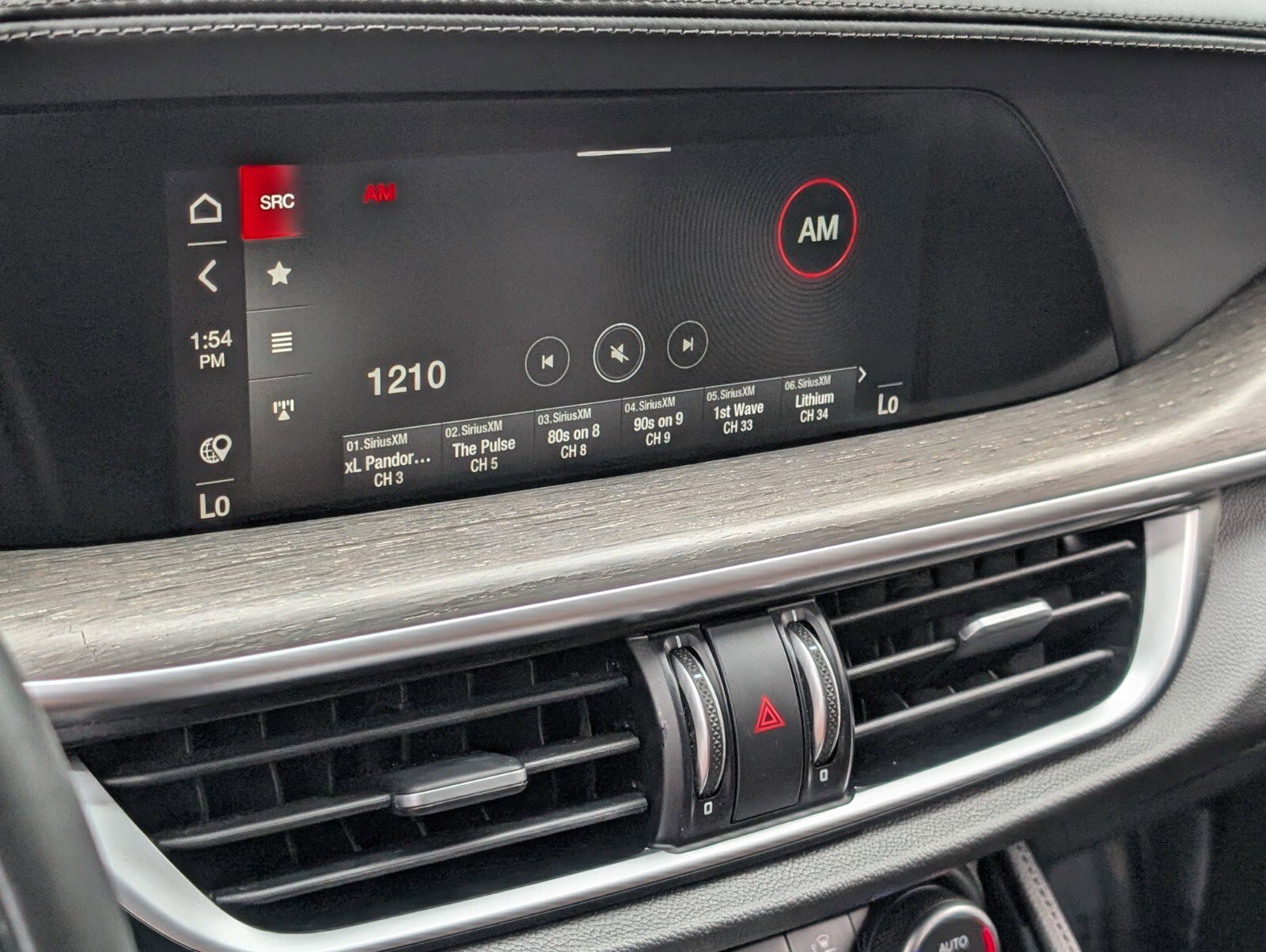 Used 2023 Alfa Romeo Stelvio Ti image 27