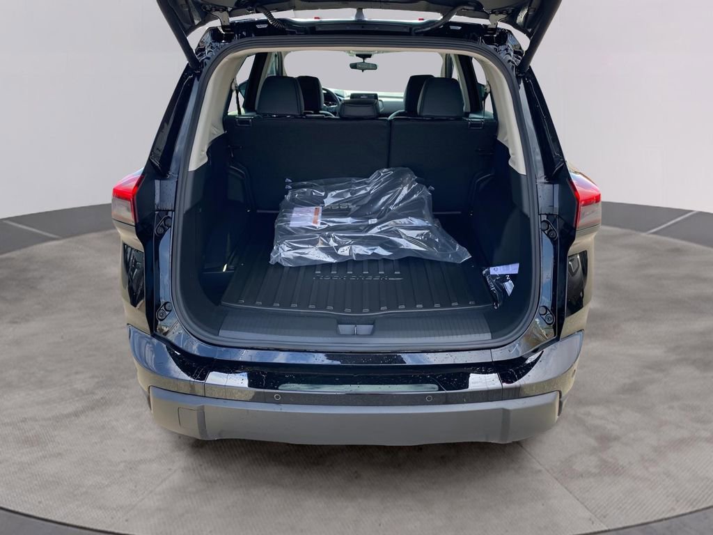 New 2026 Nissan Rogue SV AWD/4WD image 18