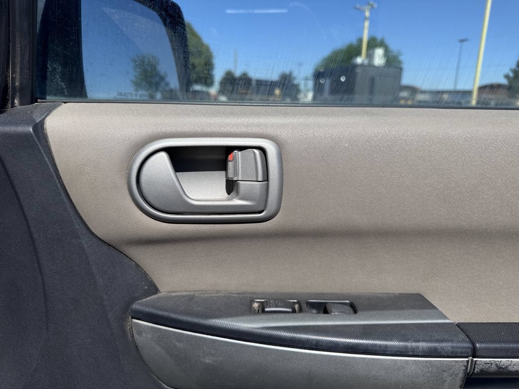 Used 2004 Mitsubishi Endeavor LS AWD/4WD image 38