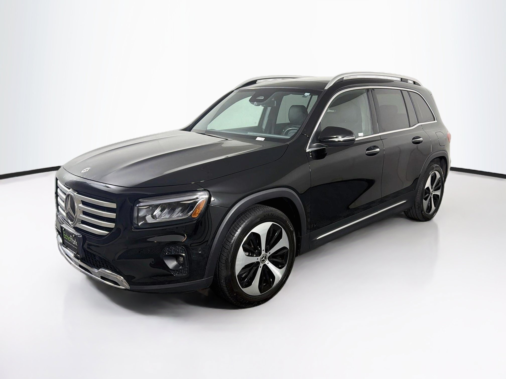 Used 2025 Mercedes-Benz GLB 250 image 3
