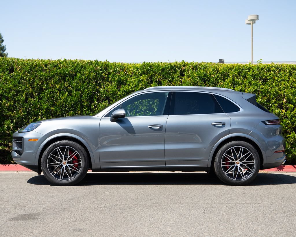 New 2026 Porsche Cayenne S AWD/4WD image 2