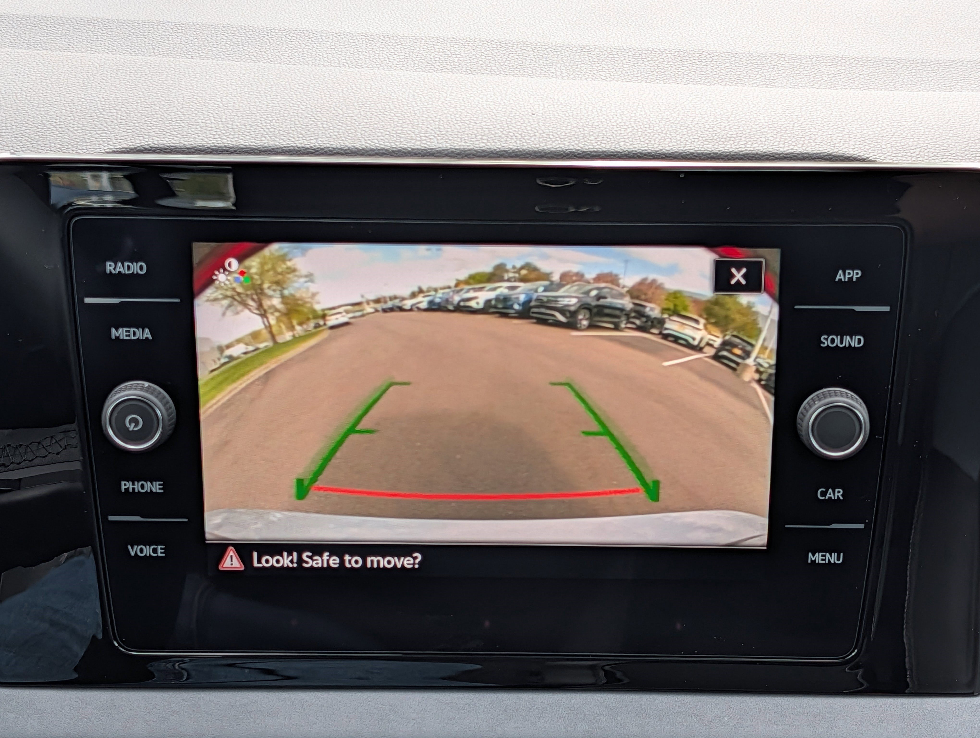 New 2026 Volkswagen Jetta SE FWD image 12