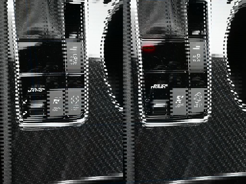 New 2025 Toyota Sienna XSE w/ XSE Premium Package image 17