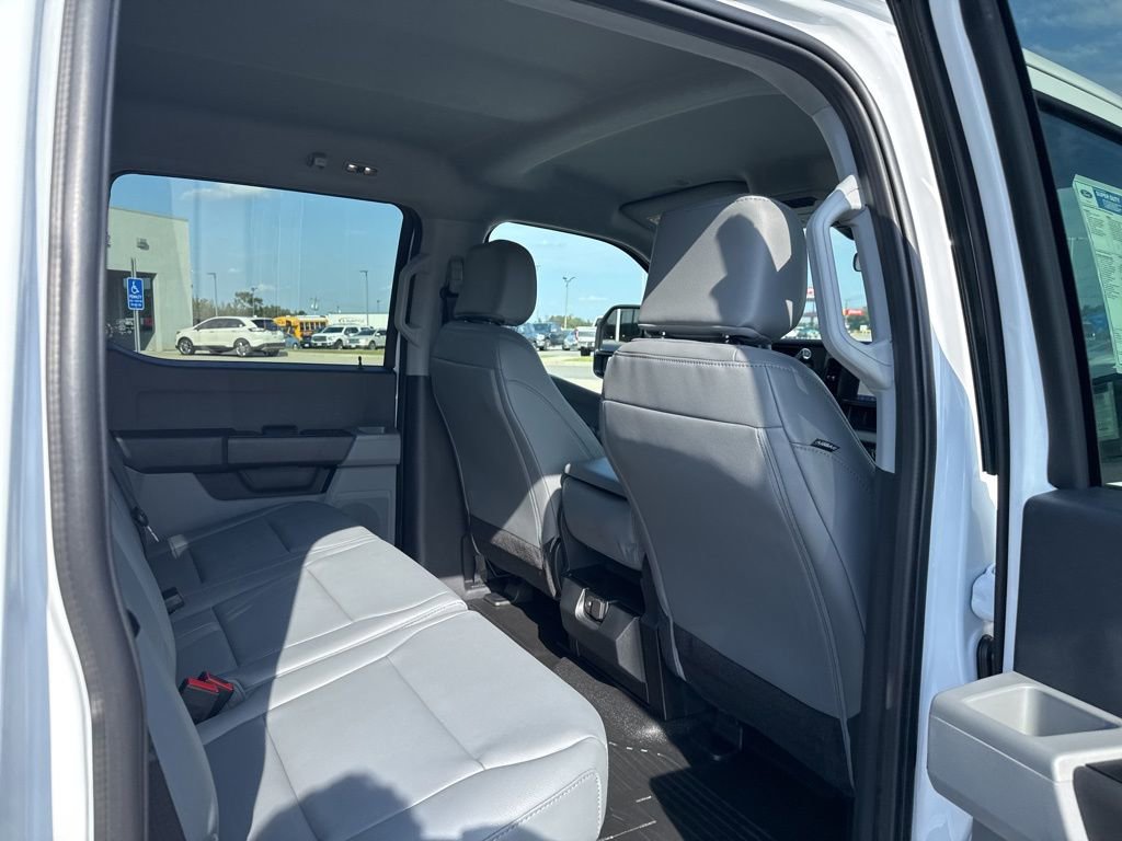 New 2026 Ford F350 XL w/ XL Chrome Package image 17