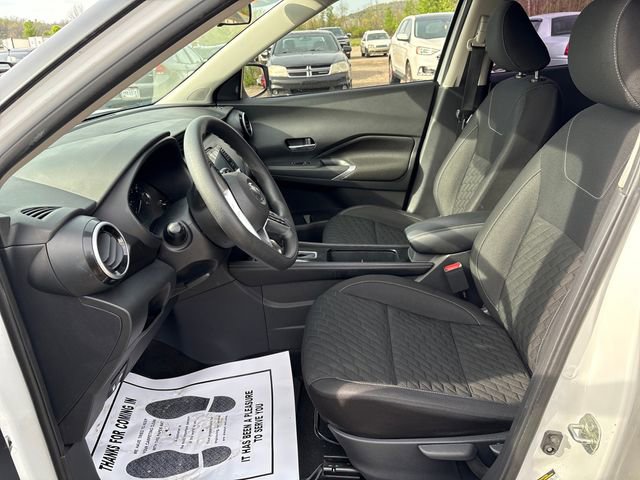 Used 2021 Nissan Kicks SV image 8