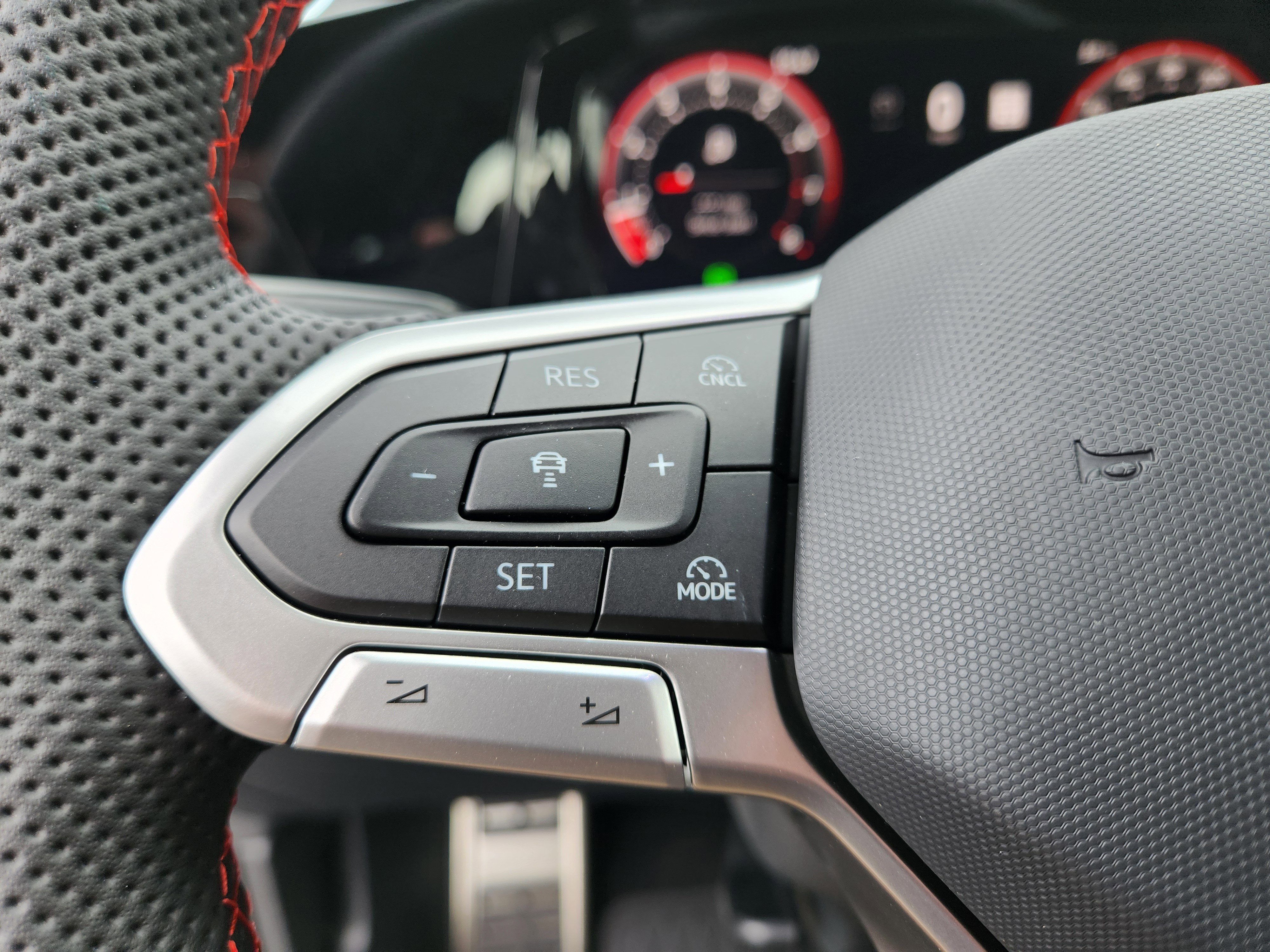 New 2025 Volkswagen GTI SE image 15