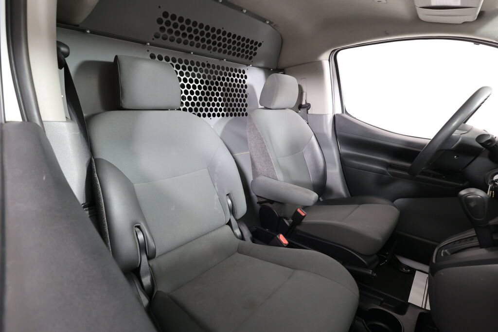 Used 2019 Nissan NV200 S w/ Cruise Control Package FWD image 19