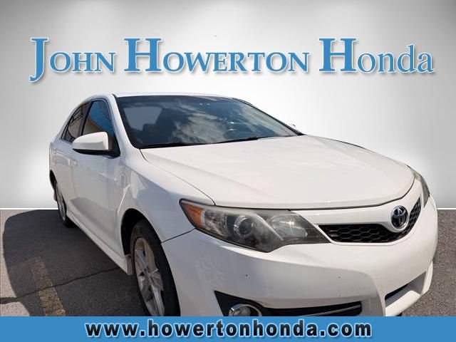 Used 2013 Toyota Camry SE FWD image 3