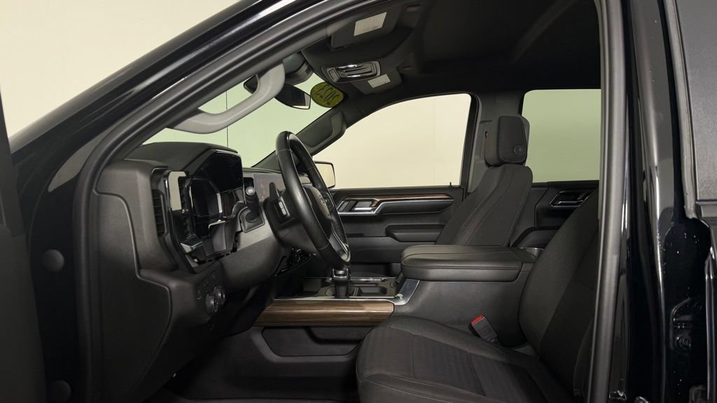 Used 2023 Chevrolet Silverado 1500 RST AWD/4WD image 12