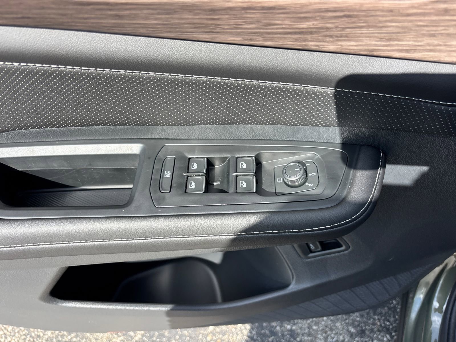 New 2026 Volkswagen Atlas SEL Premium R-Line AWD/4WD image 13
