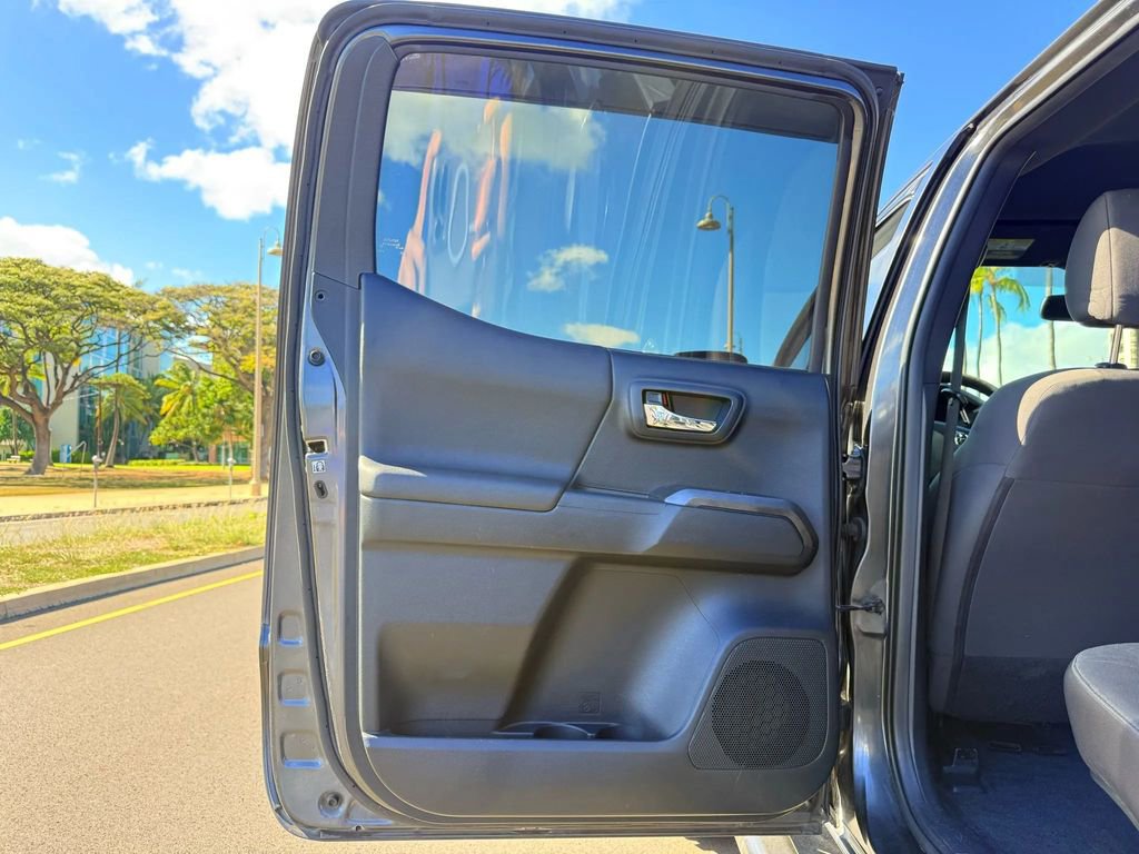 Used 2016 Toyota Tacoma SR5 image 15