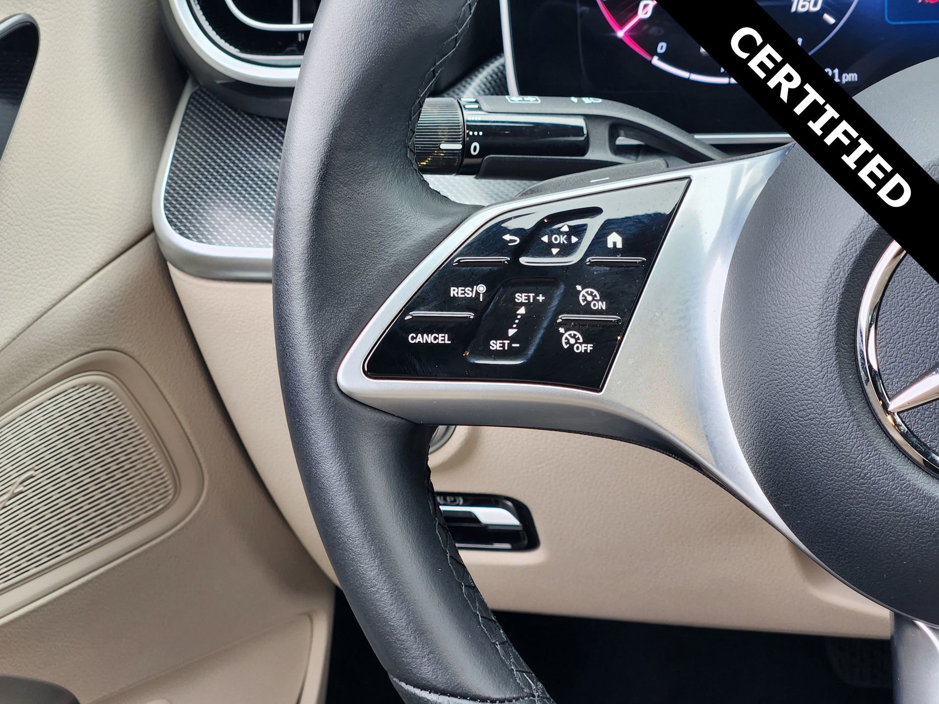 Certified 2025 Mercedes-Benz C 300 Sedan image 28