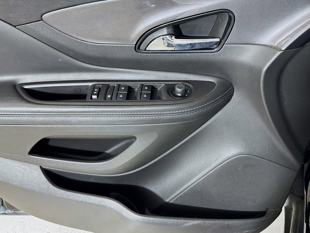 Used 2022 Buick Encore Preferred w/ Safety Package FWD image 15