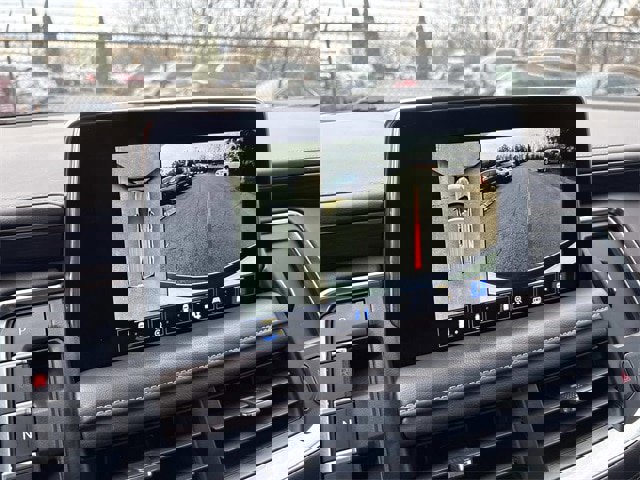 Used 2022 Chevrolet Suburban Z71 w/ Luxury Package image 33