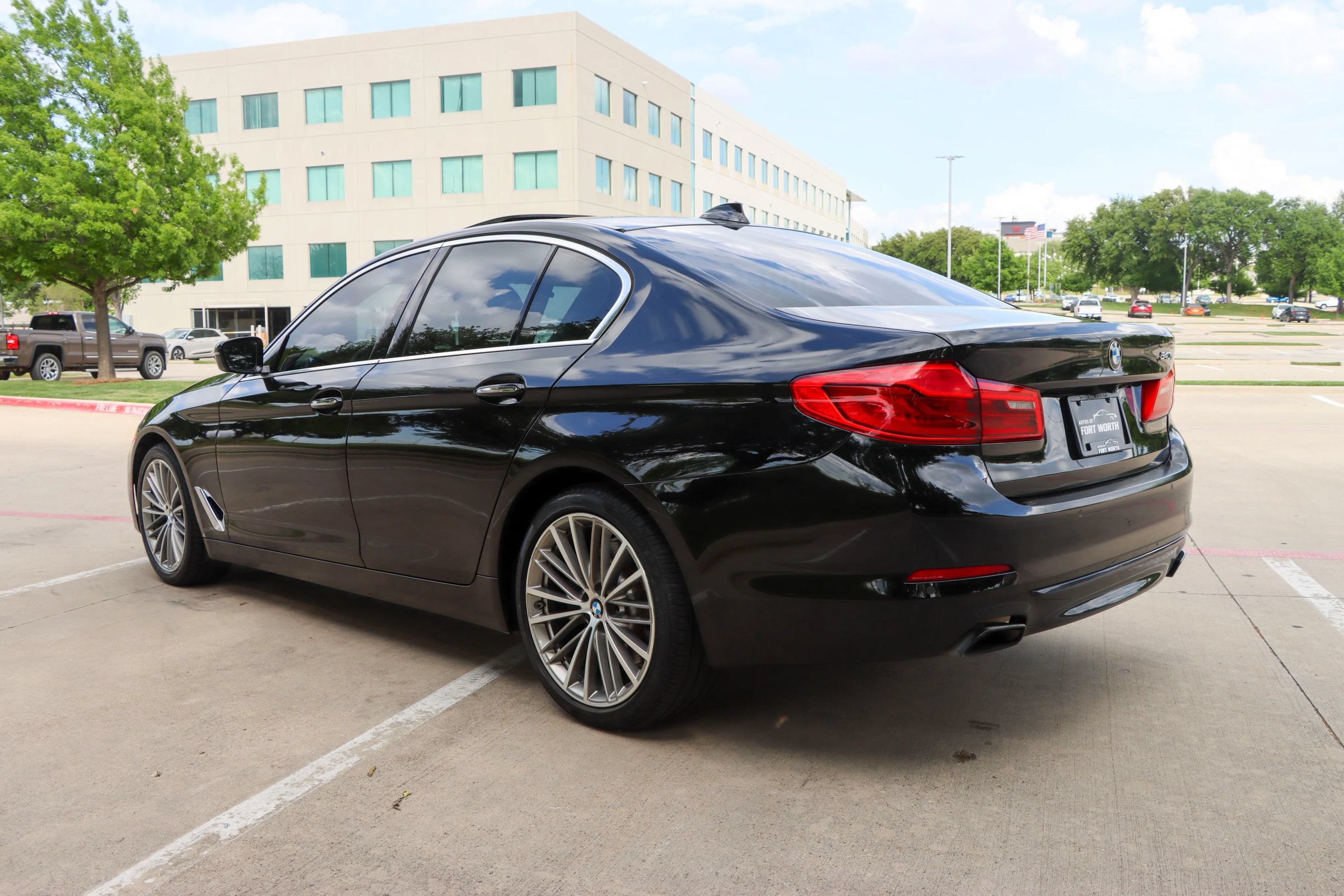Used 2018 BMW 540i w/ Premium Package RWD image 5
