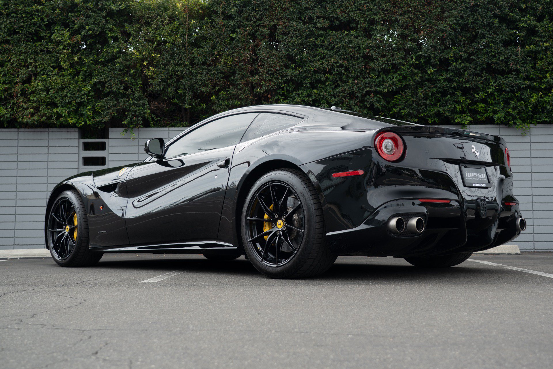 Used 2014 Ferrari F12 Berlinetta RWD image 28